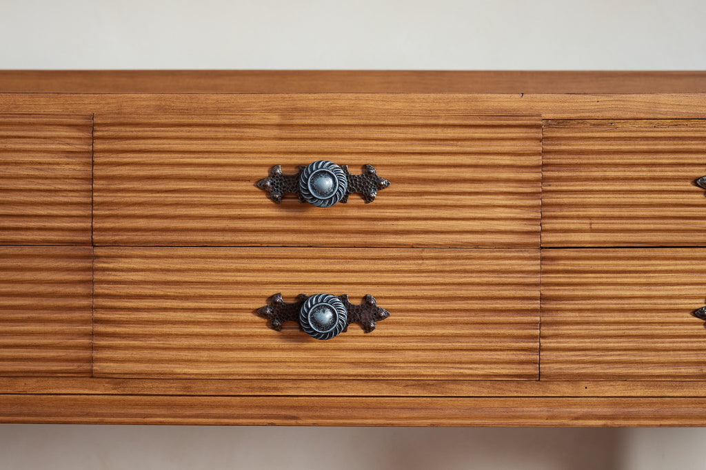 Italian Combed Console