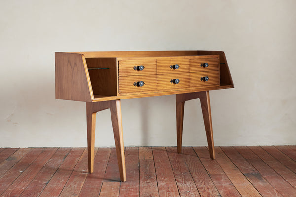 Italian Combed Console