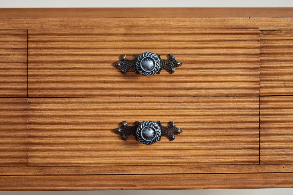 Italian Combed Console