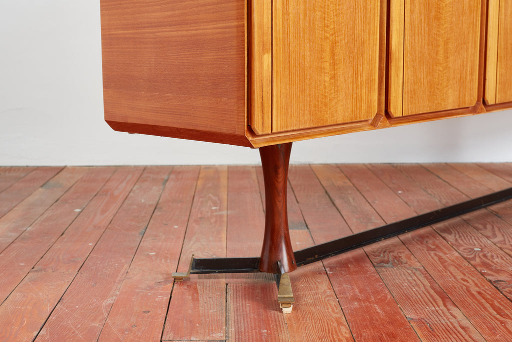 Gigantic cabinet by Galleria Mobili D'Arte - Cantu