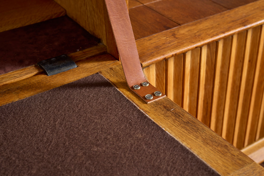 Guillerme et Chambron Sideboard with Lamp