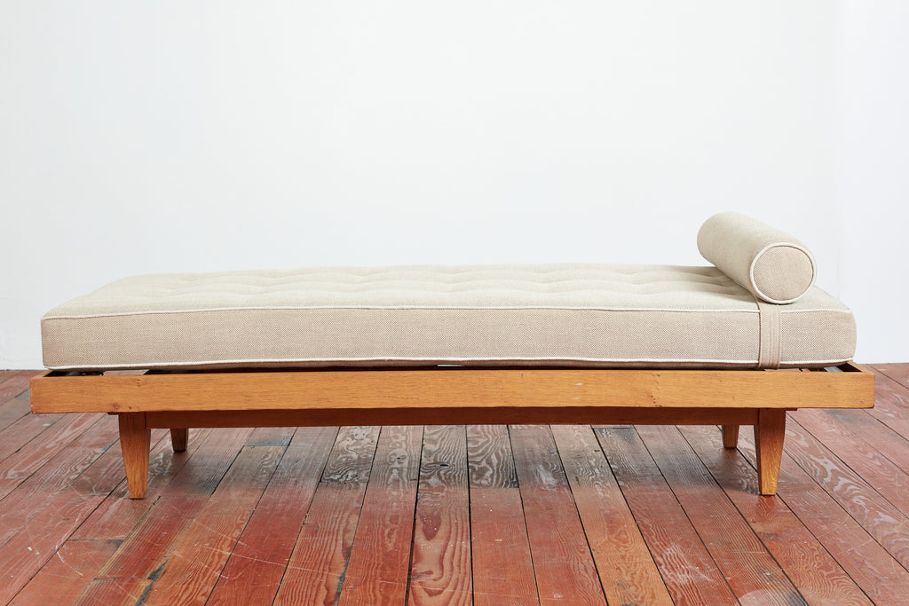 Rene Gabriel Daybed