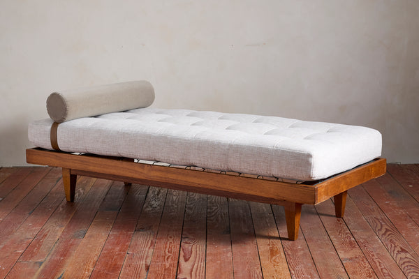 Rene Gabriel Daybed
