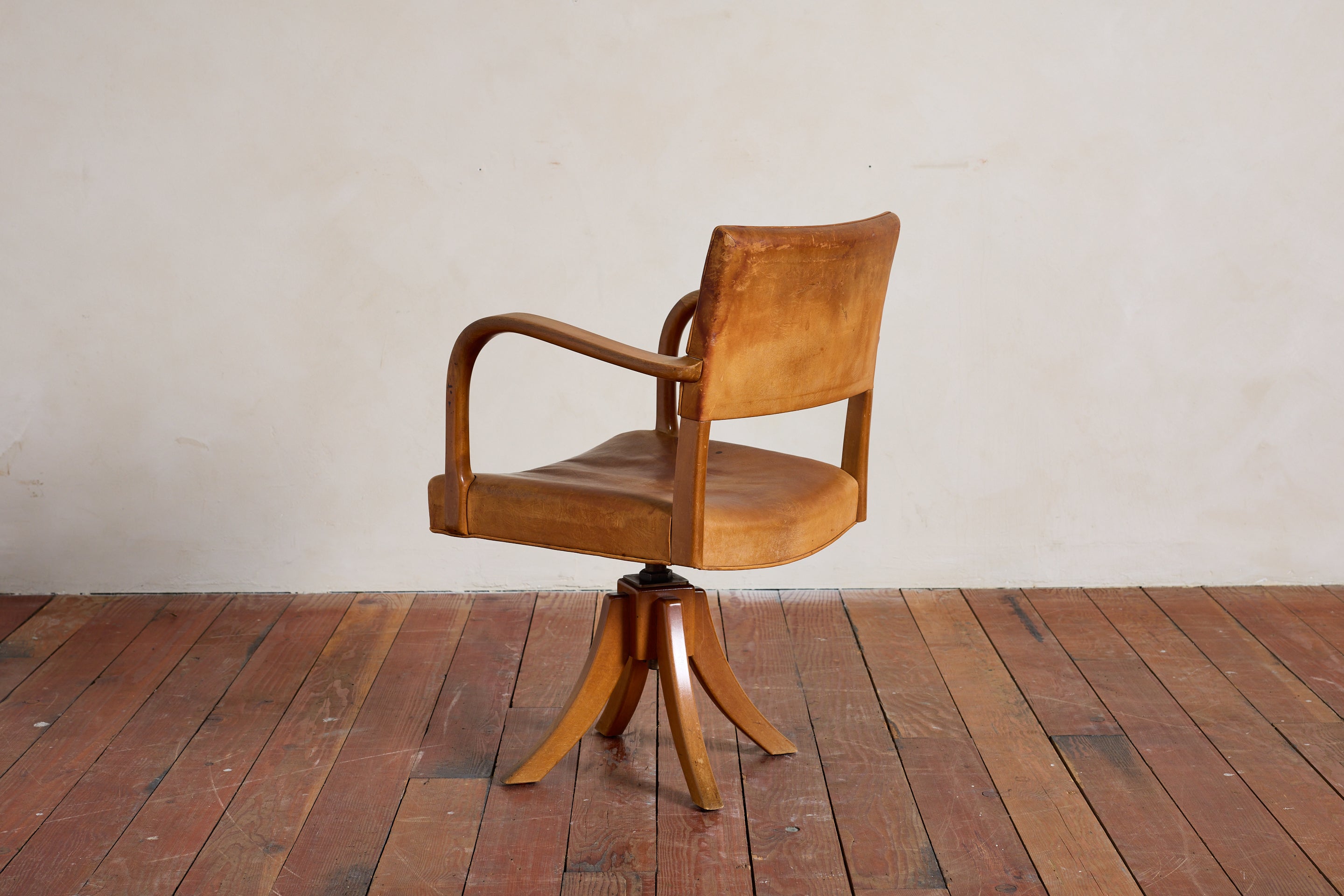 Fritz Hansen Desk Chair – Orange Furniture Los Angeles