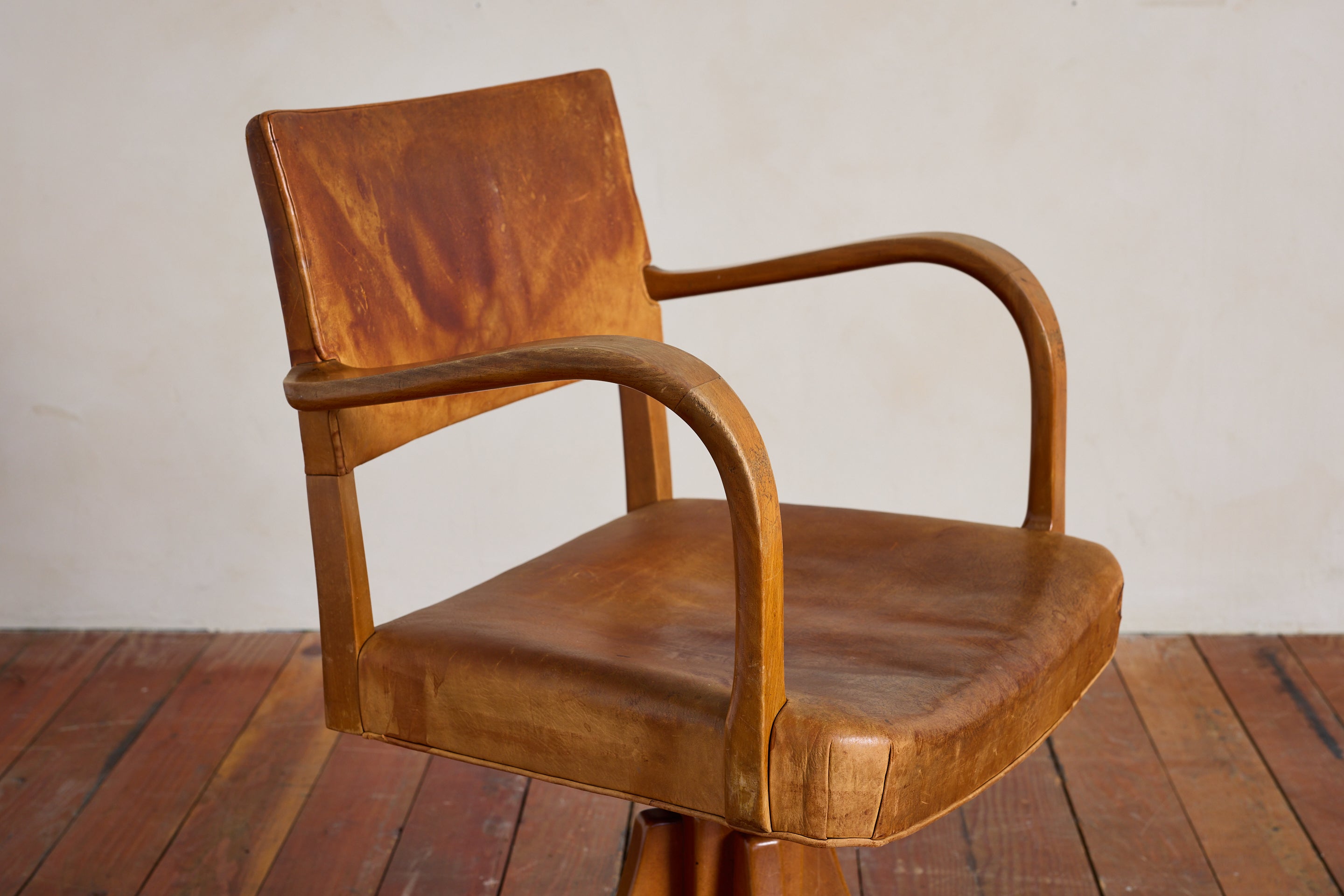 Fritz Hansen Desk Chair – Orange Furniture Los Angeles
