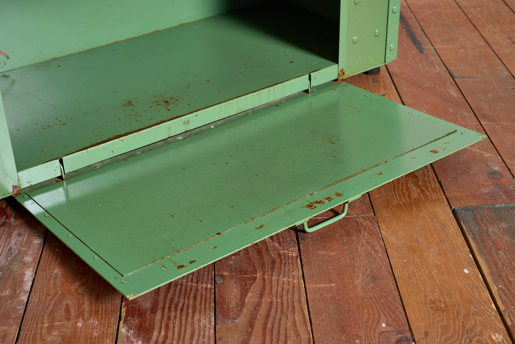 Eiffel Tower Lacquered Vitrine