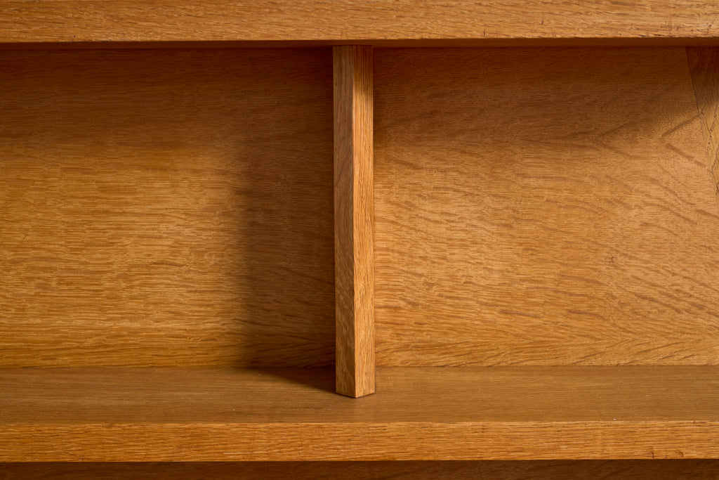 Guillerme et Chambron Bookshelf