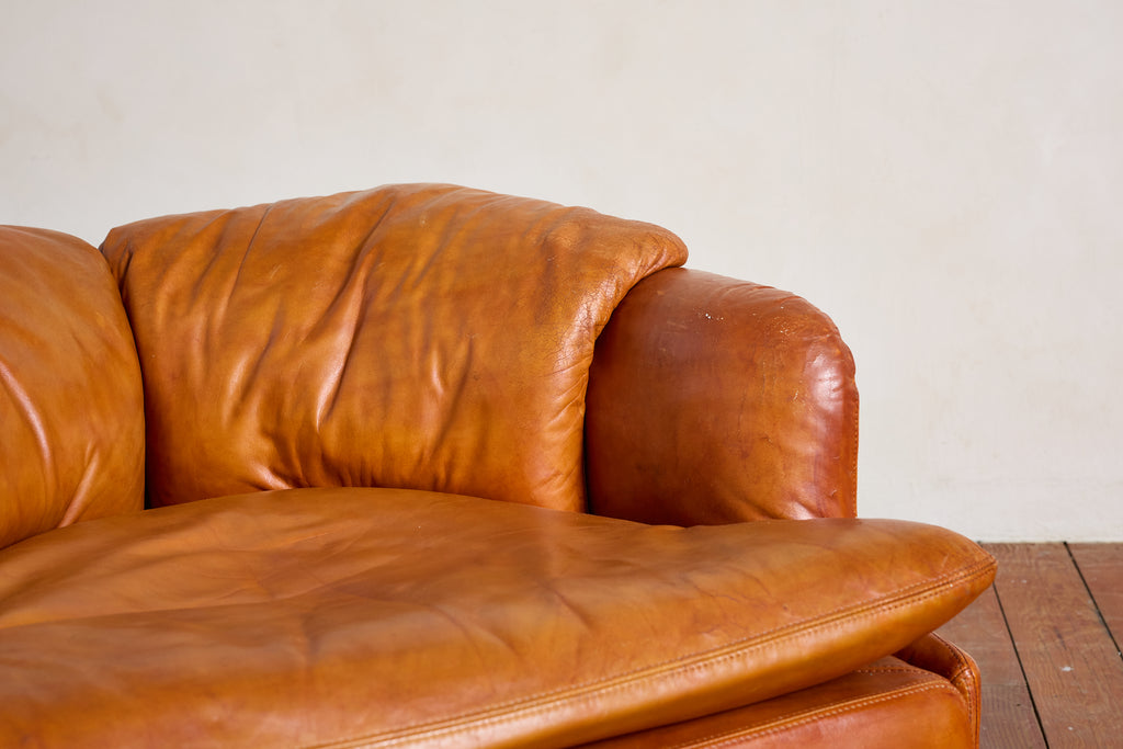 Alberto Rosselli "Confidential" Chair