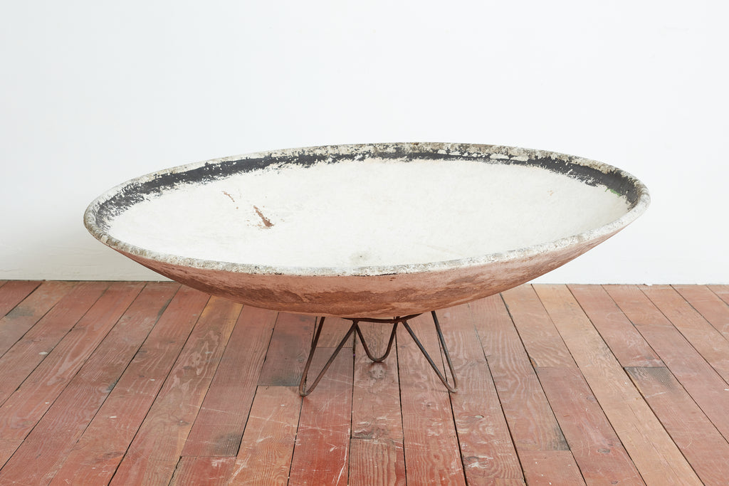 Gigantic Willy Guhl Saucer & Iron Stand