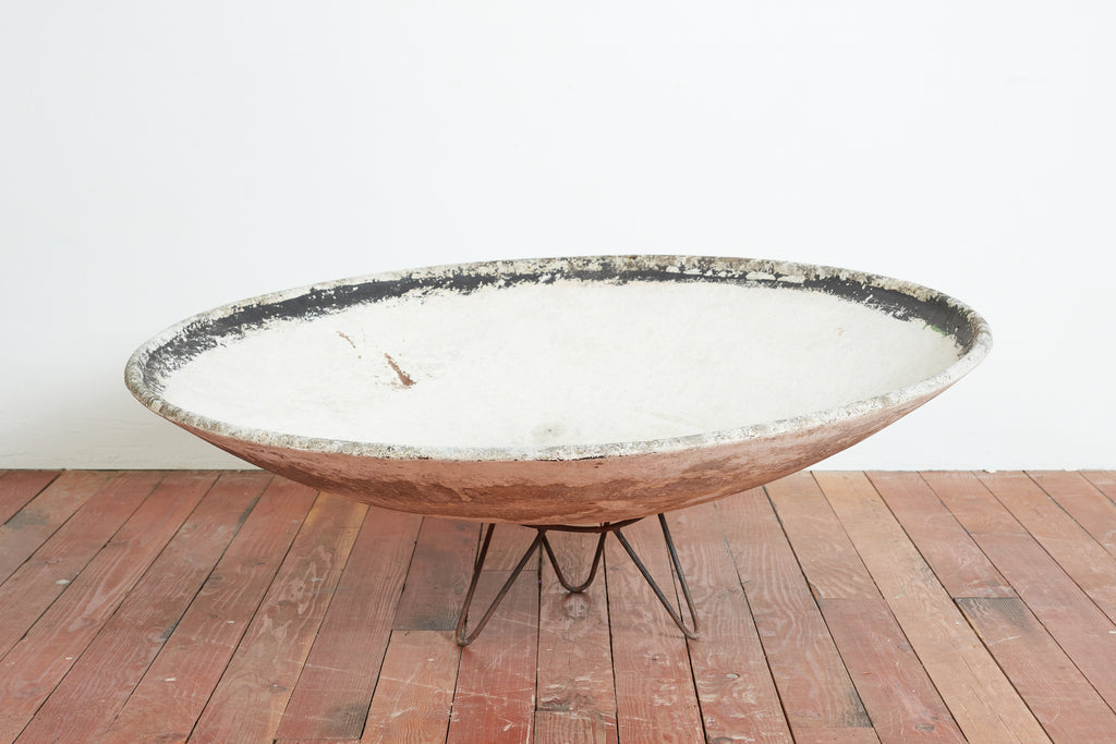 Gigantic Willy Guhl Saucer & Iron Stand