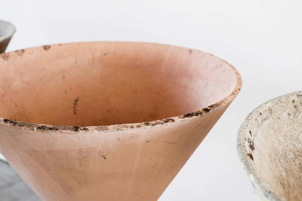 Large Willy Guhl Hourglass Planter