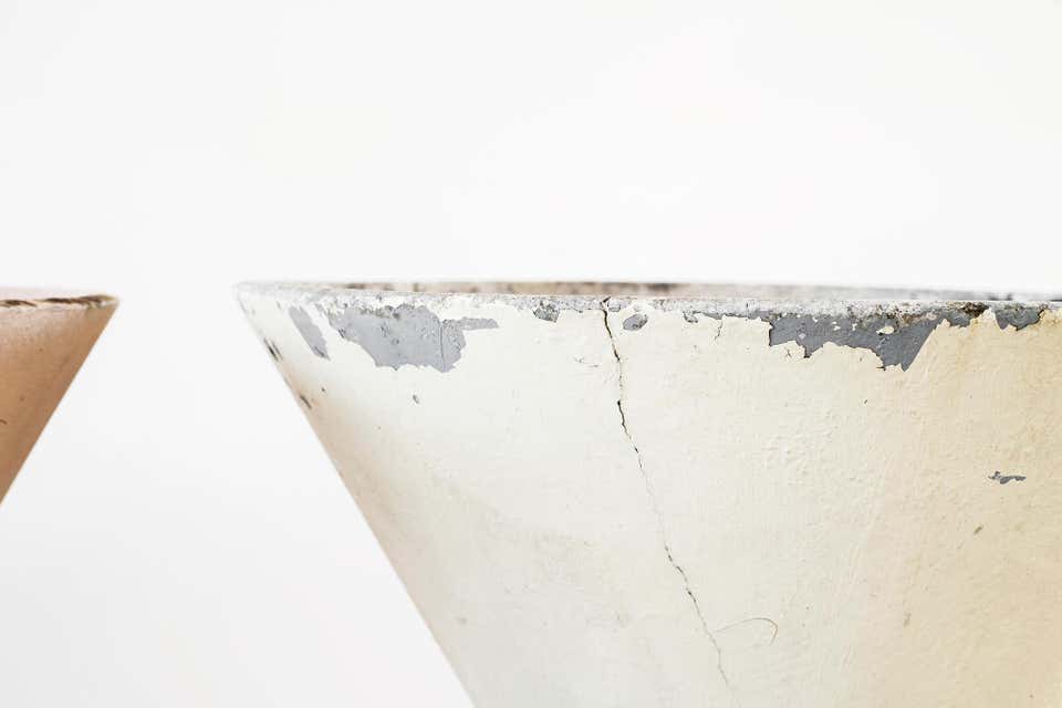 Large Willy Guhl Hourglass Planter