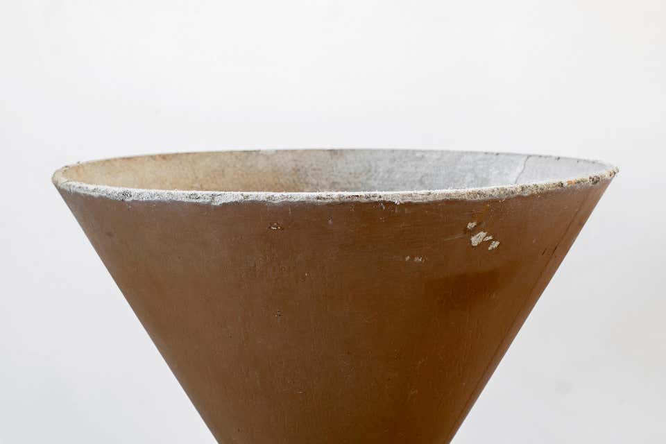 Large Willy Guhl Hourglass Planter