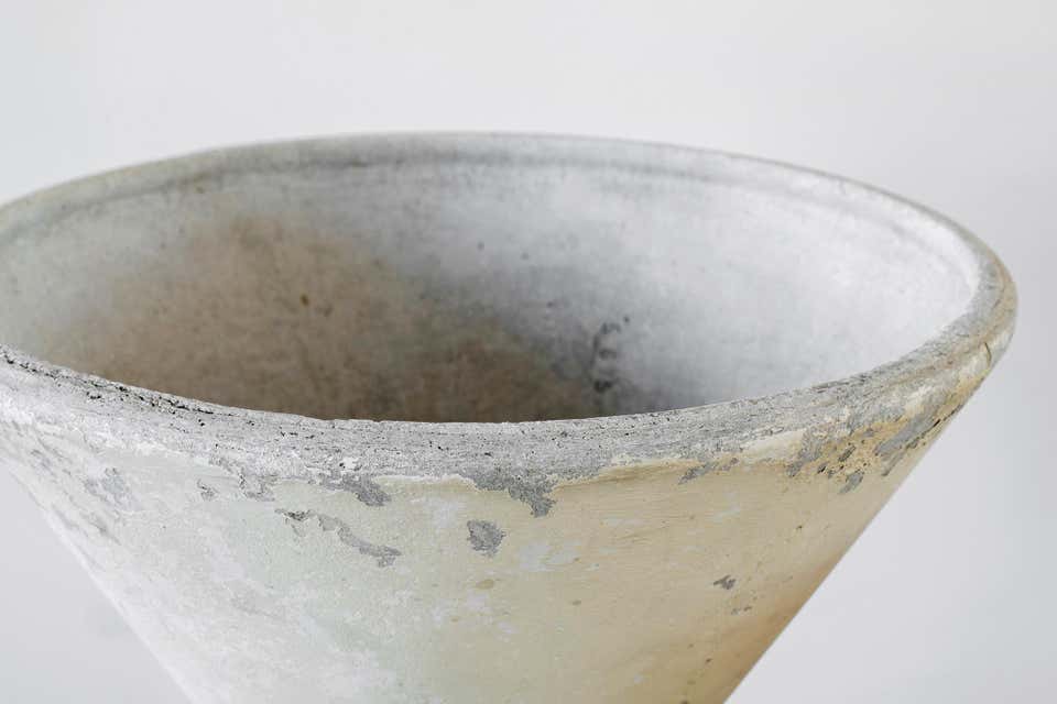 Large Willy Guhl Hourglass Planter