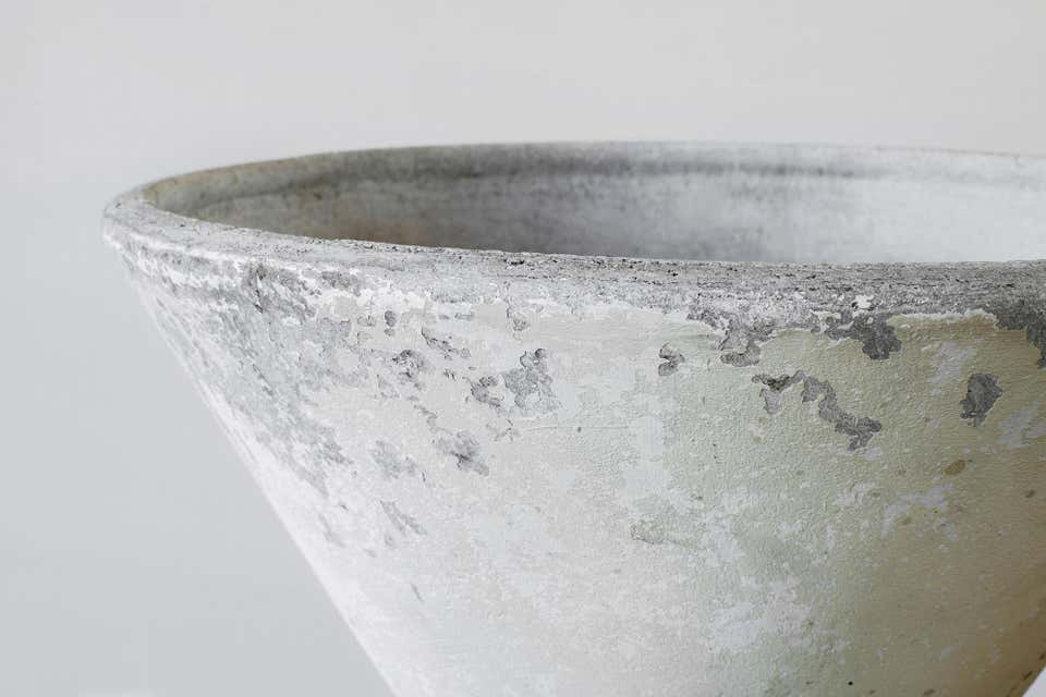 Large Willy Guhl Hourglass Planter