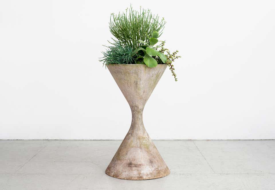 36 planter pot Willy Guhl Hourglass Planter